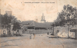 PIE-23-GOLL. 7744 : CHATELAUDREN. PLACE DES HALLES - Châtelaudren
