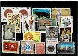 NEPAL ,anni Diversi ,17 Pezzi MNH ,qualita Ottima - Népal