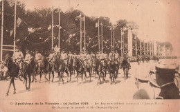 MILITARIA - Apothéose De La Victoire - Les Japonais Défilent Avenue Des Champs Elysées - Carte Postale Ancienne - Other Wars