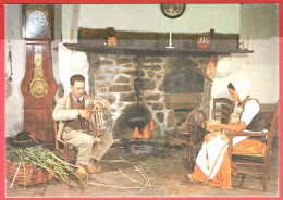 Le Morvan Folklorique - Veillée à La Chaumière - Folklore Costumes Traditionnels Filage Rouet Osier Vannerie Galvacher - Bourgogne