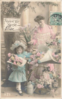 ENFANTS - Une Petite Fille Achetant Des Fleurs Chez La Fleuriste - Colorisé - Carte Postale Ancienne - Scenes & Landscapes