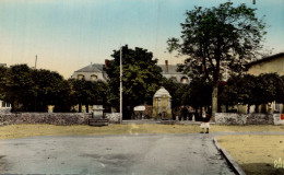 Chateauponsac Place De La Fontaine - Chateauponsac