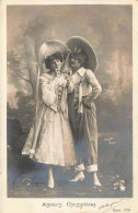 COUPLES - Amours Champêtres - L'homme Admirant Sa Fiancée - Carte Postale Ancienne - Paare