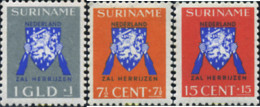 364815 HINGED SURINAM 1941 ESCUDOS - Suriname ... - 1975