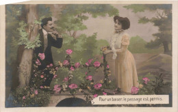 FANTAISIE - Femme - Homme - Fleurs - Pour Un Baiser, Le Passage Est Permis - Carte Postale Ancienne - Autres & Non Classés