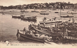 Arcachon * Les Barques , Retour De La Pêche * Pêcheurs - Arcachon