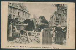 50 VALOGNES - Vieille Normande De Rocheville Au Marché Aux Légumes - TB - Valognes