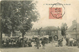 18 LA GUERCHE - Le Marché - La Guerche Sur L'Aubois