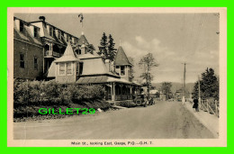 GASPÉ, QUÉBEC - RUE PRINCIPALE DIRECTION EST - ANIMÉE DE VIEILLE VOITURES - G. H. - H. V. HENDERSON - - Gaspé