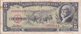 BILLETE DE CUBA DE 5 PESOS DEL AÑO 1958 (rotura)  (BANKNOTE)  MAXIMO GOMEZ - Cuba