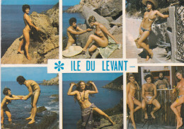 ILE DU LEVANT : Souvenir - Pin-Ups