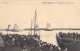 FRANCE - Port En Bessin - Le St Sebastien Rentre Au Port - Animé - Carte Postale Ancienne - Port-en-Bessin-Huppain