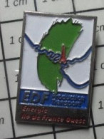 122 Pin's Pins / Beau Et Rare / EDF GDF / EDF ENERGIE ILE DE FRANCE OUEST PRODUCTION TRANSPORT - EDF GDF