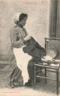 FRANCE - Le Roussillon - Type De Catalanes - Femme - Tenue Traditionelle - Carte Postale Ancienne - Roussillon