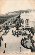 FRANCE - Deauville La Plage Fleurie - La Terrasse Du Casino Et La Promenade De La Mer - Carte Postale Ancienne - Deauville