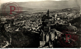 Segovia Aérea El Alcazar Y La Catedral Castilla Y León. España Spain - Segovia