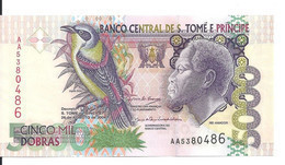 SAO TOME ET PRINCIPE 5000 DOBRAS 2004 UNC P 65 C - San Tomé E Principe