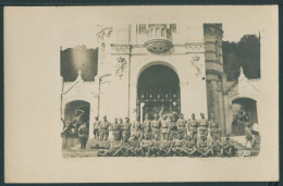 88 DOMREMY - Militaire En Pause Devant La Basilique En Septembre 1917  - CPA PHOTO  - TTB - Domremy La Pucelle