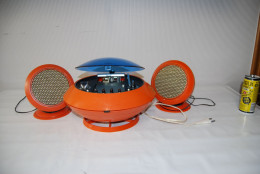 E2 Ancienne Radio Stéréo Toro 8 - 1970 - Model Space Age - Orange - Vintage - Art Nouveau / Art Deco