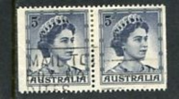 AUSTRALIA - 1959  5d  QUEEN ELISABETH  PAIR  IMPERF SIDES  FINE USED - Gebraucht