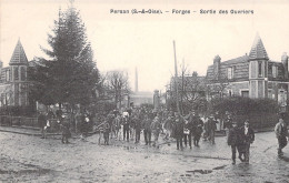 FRANCE - Persan - Forges - Sortie Des Ouvriers - Animé - Pub Chocolat Saintoin - Carte Postale Ancienne - Persan