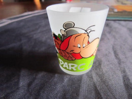 ASTERIX PETIT VERRE A LIQUEUR ASTERIX OBELIX ET IDEFIX PARC ASTERIX - Astérix