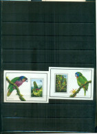 DOMINICA  OISEAUX PERROQUETS 2 BF NEUFS A PARTIR DE 3,25 EUROS - Dominique (1978-...)