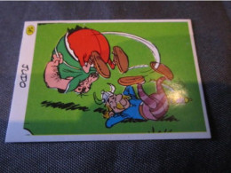 ASTERIX AUTOCOLLANT LA VACHE QUI RIT  N°16 LE JUDO  UDERZO - Asterix