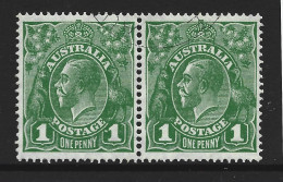 Australia 1926 - 1930 1d Green KGV Definitive SM Wmk Perf 14 Horizontal Pair Both With ACSC Listed Varieties FU - Usados