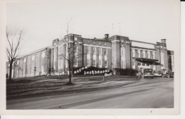 Arena, Sherbrooke Québec Canada. Real Photo B&W CKC 1910-1962  Old Car, Truck, Vieille Voiture Et Camion   2 S - Sherbrooke