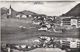 E1692) BERWANG - 1336 M - Ausserfern - Spiegelung Von Häusern U. Hotel Im See - Berwang