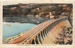 FRANCE - Barrage De Sarrans - La Digue Et La Route Qui Passe Au Sommet - Carte Postale Ancienne - Sonstige & Ohne Zuordnung