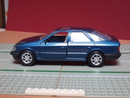 FORD SCORPIO Bleue De La Marque GUILOY - échelle 1/24ème - Autres & Non Classés