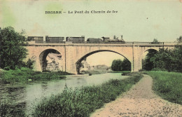 Briare * Chemin Et Le Pont De La Ligne Chemin De Fer * Passage Du Train - Briare