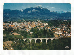 CPM. 15 X 10,5  -  LA  ROCHE-S-FORON  -  Vue  Générale. Au Fond Le Môle - La Roche-sur-Foron