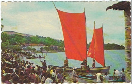 Cpa..ILE DE LA MARTINIQUE..TRINITE..COURSE DES CANOTS " GOMMIERS " - La Trinite