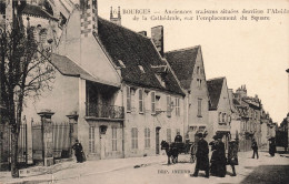 FRANCE - Bourges - Anciennes Maisons Situées Derrières L'abside De La Cathédrale, Sur ... - Carte Postale Ancienne - Bourges