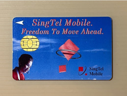 Singapore Telecom Singtel 1st Generation GSM Sim Card Phonecard, Singtel Mobile Freedom To Move Ahead, Used. - Singapour