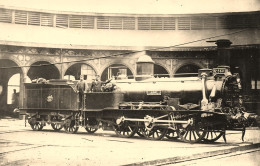 Train Locomotive Machine ALBANY N°560 * Carte Photo * Chemin De Fer * Cheminot Dépôt Gare - Trains