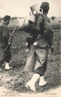 MILITARIA - Nos Troupiers Aux Manoeuvres -  Les éclaireurs - Soldats - Carte Postale Ancienne - Personen