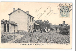 CPA 58 St Saint Amand En Puisaye La Gare Et Le Train Tramway - Saint-Amand-en-Puisaye