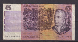 AUSTRALIA - 1974-91 5 Dollars Circulated Banknote - 1974-94 Australia Reserve Bank (paper Notes)