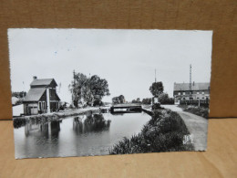 CATILLON SUR SAMBRE (59) Vue Sur La Sambre - Autres & Non Classés