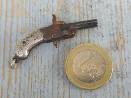 Ancien Pistolet à Berloque Pendentif XIXème - Armes Neutralisées
