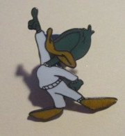 SP D&M Pin's Pins / Beau Et Rare / CINEMA / DESSIN ANIME CANARD VERT EN BLANC  Pin's DEMONS & MERVEILLES ETAT NEUF - Kino