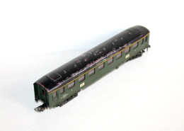 HORNBY ACHO VOITURE VOYAGEUR AMENAGÉ, 1er CLASSE SNCF A10 Myfi 20045 PARIS LILLE, TRAIN - MODELE FERROVIAIRE (2105.205) - Wagons Voor Passagiers