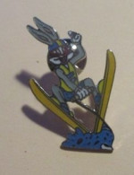 SP D&M Pin's Pins / Beau Et Rare / CINEMA / DESSIN ANIME BUGS BUNNY SKI NAUTIQUE  Pin's DEMONS & MERVEILLES ETAT NEUF - Films