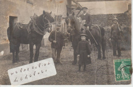 Une Ferme En 1908 ( Carte Photo à Localiser à Destination D' Avrainville Près D'Arpajon Dans L'Essonne ) - A Identifier