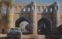 AK 192803 UZBEKISTAN - Khiva - La Porte Du Koch-Darvaz - Uzbekistan