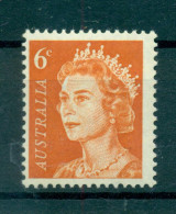 Australie 1966-70 - Y & T N. 323B - Série Courante (Michel N. 450) - Mint Stamps